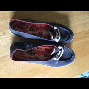 Memory foam slip on sneakers